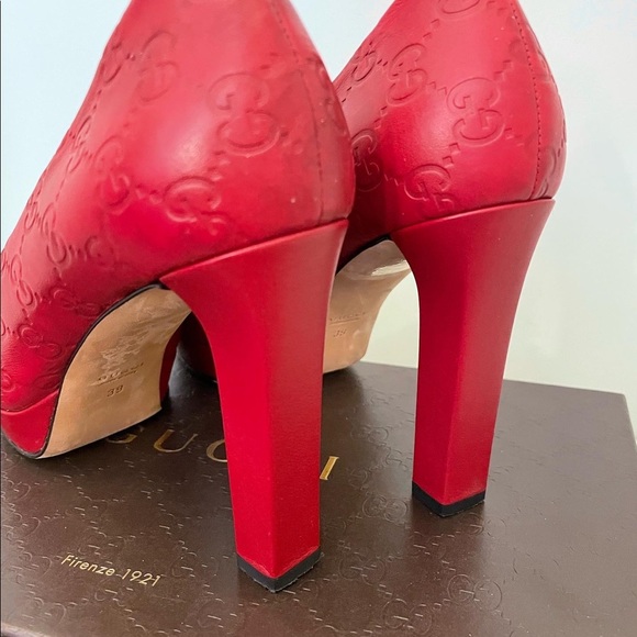 Gucci pumps. Worn maybe once. Very good condition.  Size 39. - Picture 9 of 10